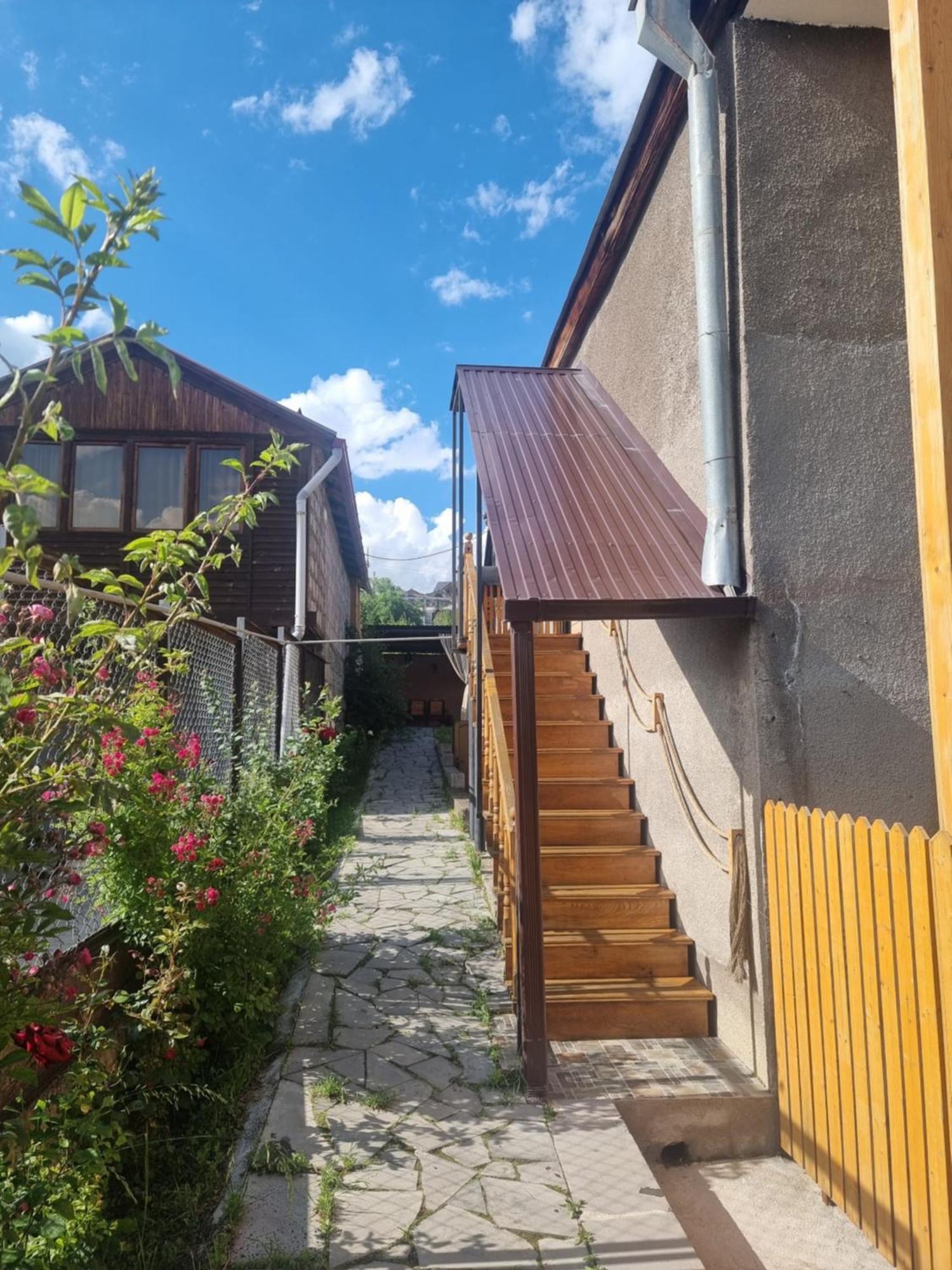 דיליג'אן New Horizons , Apartment With 5 Bedrooms, Whole Apartment, Апартмент Целиком מראה חיצוני תמונה